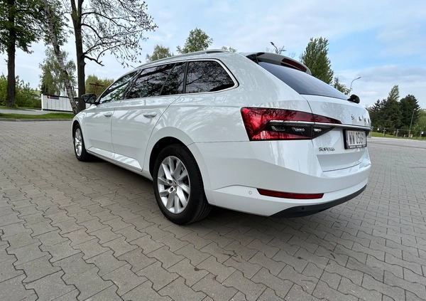 Skoda Superb cena 96600 przebieg: 105450, rok produkcji 2019 z Pabianice małe 254